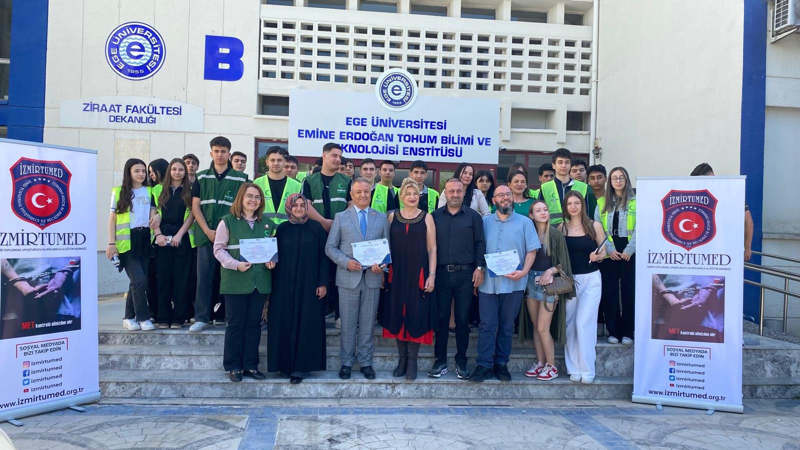 Ege Üniversitesi Öğrencilerinden “Bağımlılıklara Bağımsızlık” Mesajı