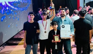 İZMİR KEMALPAŞA’DAN BİR ASLAN ÇIKTI! 18 Yaşındaki Enes Tuyli Türkiye Birincisi Oldu